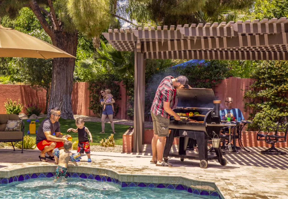 digital charcoal grill and smoker